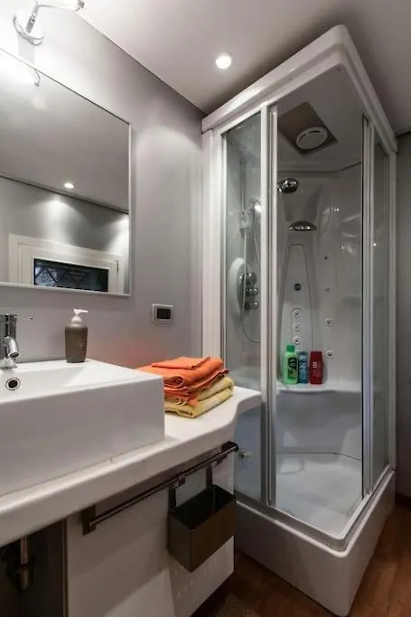 Piccola Dimora In Palazzo Storico Apartment Venice 0*,